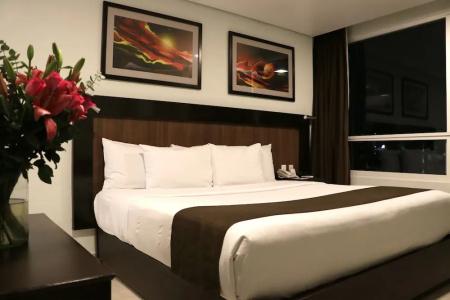 & Suites PF - 90