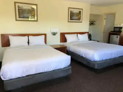 Monticello Motel - 4