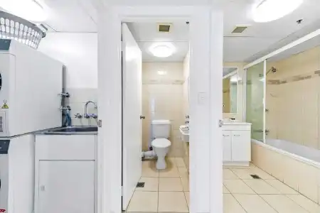 Zenith Ocean Front Apartments - 131