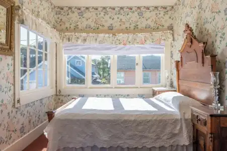 Martine Inn - 18