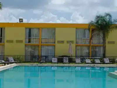 B&B Orlando International Drive Near Universal - Newly Renovated! - 14