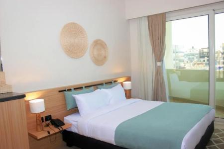 Redcon Suites - 73