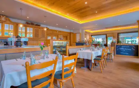 Best Western Plus Midland Suites - 32