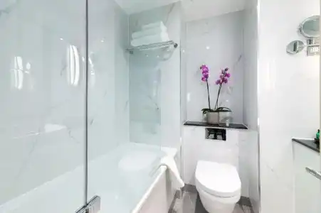 Gem Langham Court - 52