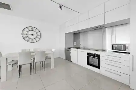ULTIQA Air On Broadbeach - 244