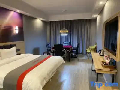 Chedi View Hostel & Rooftop Bar - 41