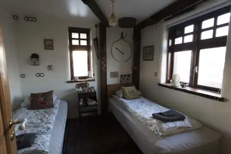Raven's Bed and Breakfast - 37