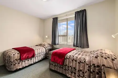 Econo Lodge Canterbury Court - 23