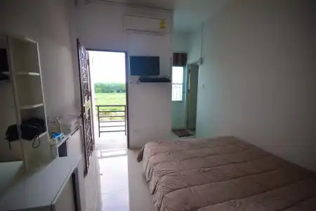 JC Guesthouse - 8