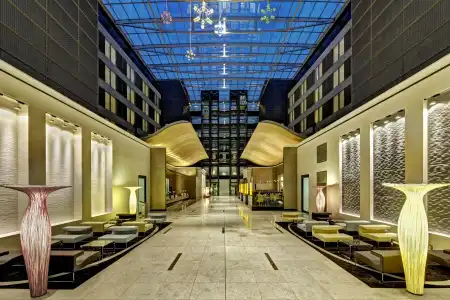 Hilton Frankfurt Airport - 1