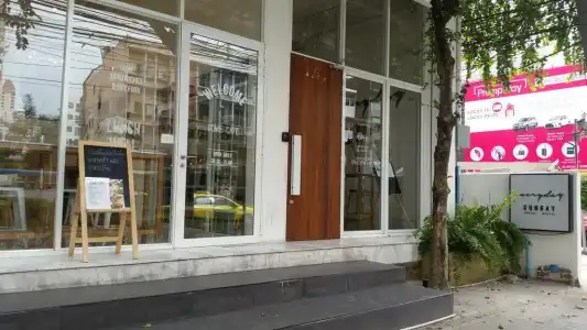Everyday Sunday Social Hostel - 0