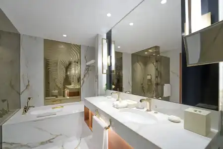 Grand Hyatt - 56