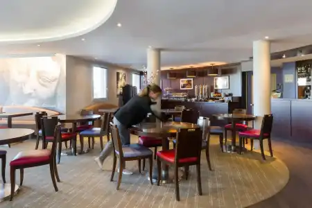 B&B Reims Tinqueux - 35