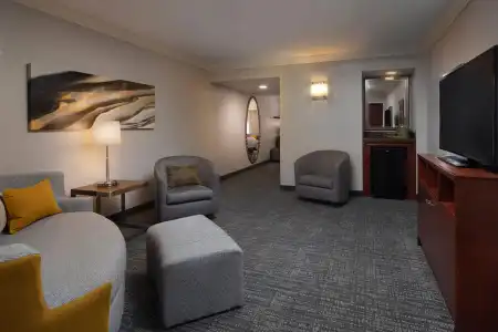 Courtyard by Marriott Bradenton Sarasota Riverfront - 49