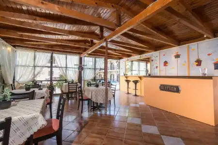Two Brothers Studios & Apts - 14