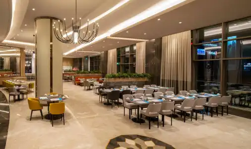Hilton Mall Of - 24