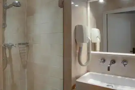 Hôtel Saint Martin Bastille - 40