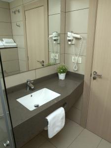 Almirall Apartaments - 7