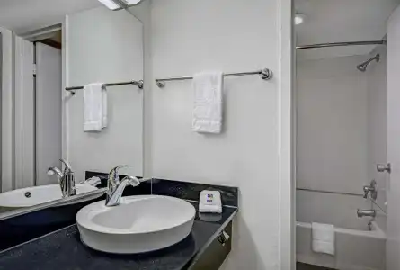 Motel 6 Tallahassee, FL - Downtown - 8