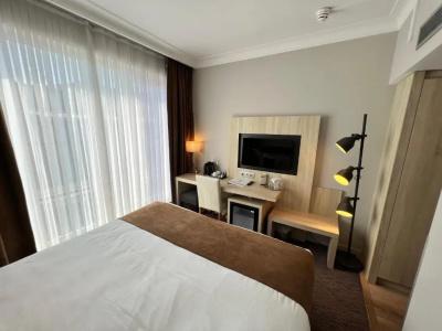 Best Western Royal Centre - 57