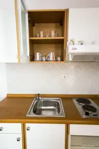 Apartments and Rooms Degra - 110