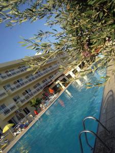Sunquest Gardens Holiday Resort - 33