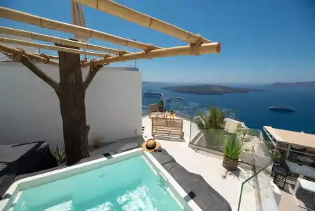 Daydream Luxury Suites - 16