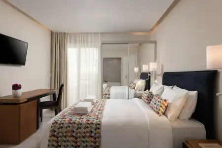 Bio Suites - 113