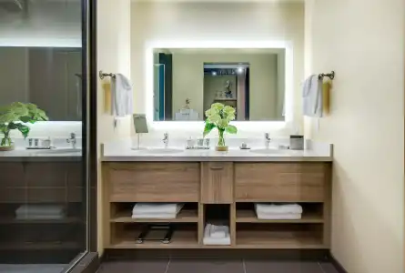 Inn at 500 Capitol - 1