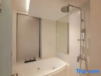Balcony Seaside Sriracha & Serviced Apartments (SHA Extra Plus) - 131