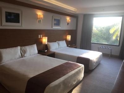 Weston Suites & - 12