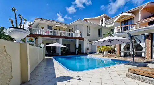 Carana Hilltop Villa - 12