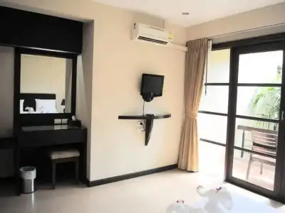 Thong Takian Resort - 3