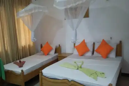 Oasis Beach Resort - 3