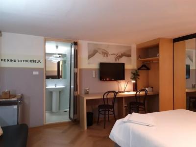 The Studio at Sathorn Terrace - 37