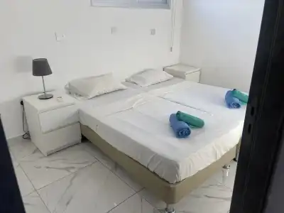 Nissi Avenue Suites - 0