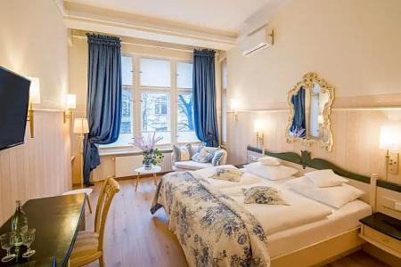 Augusta Am Kurfürstendamm - 49