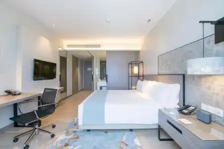 Holiday Inn & Suites Rayong City Centre by IHG - 52