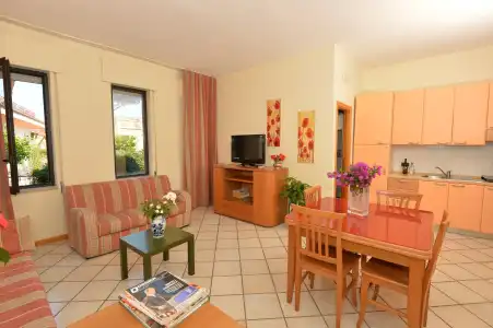 Miramare Residence Guest House - 18