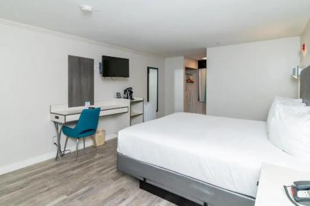 Costa Art Laguna Beach - 42