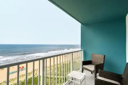 DoubleTree by Hilton Ocean City Oceanfront - 62