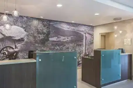 La Quinta Inn & Suites by Wyndham Chattanooga - Lookout Mtn - 19