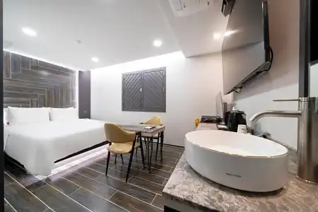 Busan Seomyeon YTT - 65