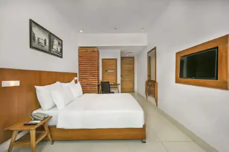 Da Nang Bay - 17