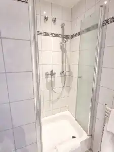 Adler Frankfurt - 45