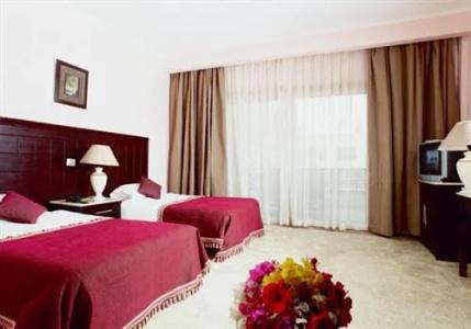 Golden 5 Sapphire Suites - 6