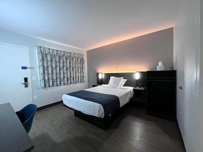 Motel 6 Bakersfield, CA - South - 24