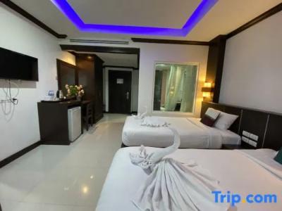 77 Patong & Spa - 60