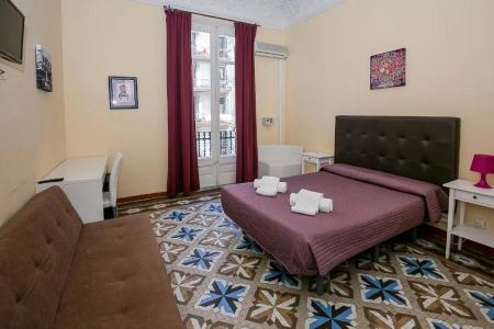 Hostal Balmes Centro - 63