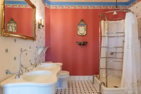Martine Inn - 41